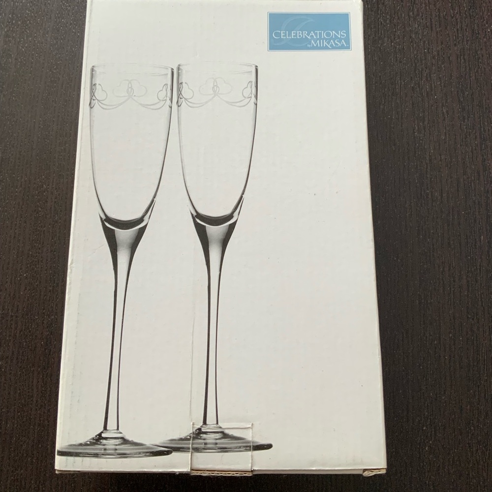 Mikasa Romantic Ribbon Collection Toasting Flutes